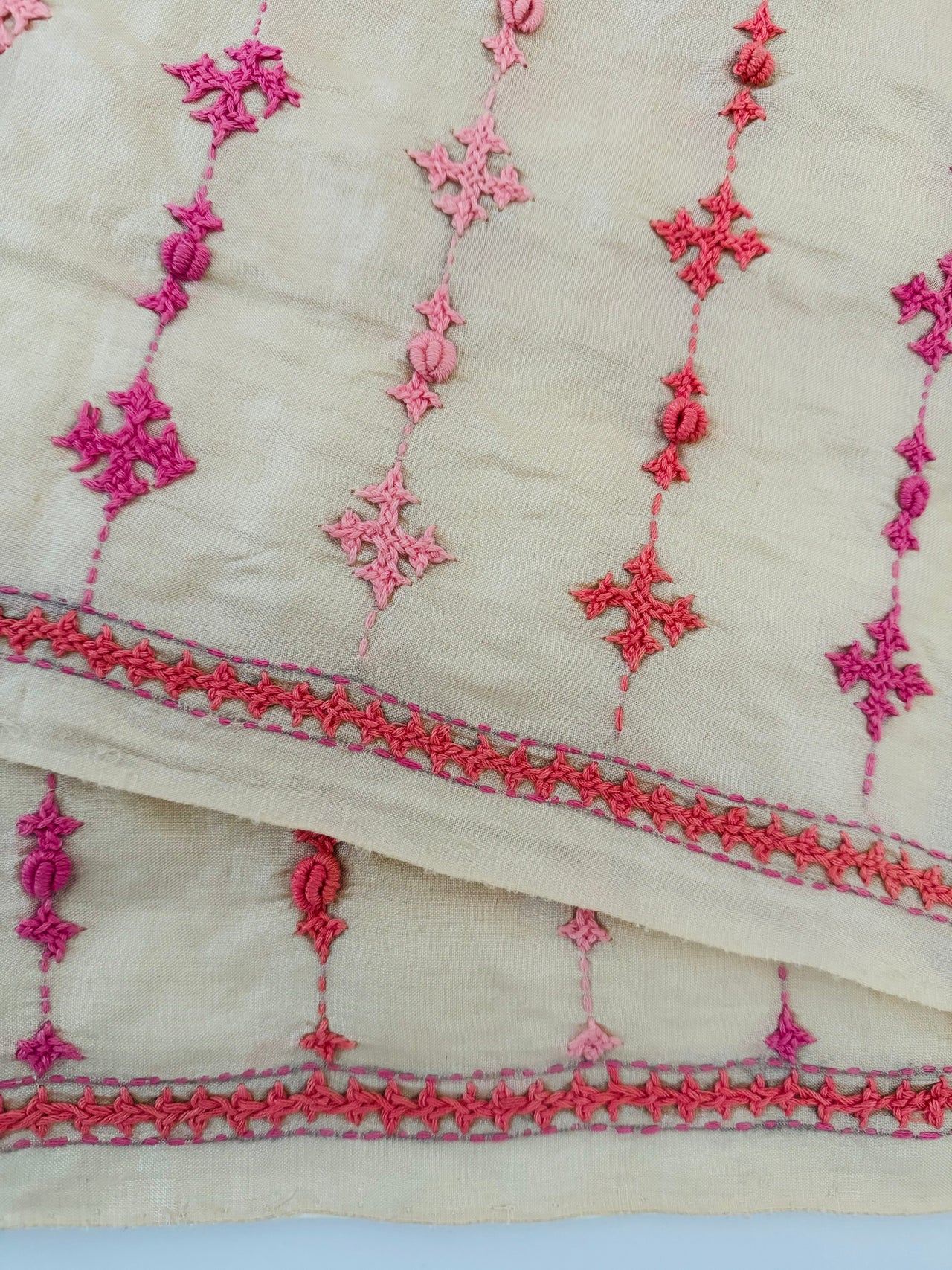 Lightweight Kutch Embroidery Pure Tussar Silk Saree | Off White | Gujarati Hand Embroidery | Ships from California