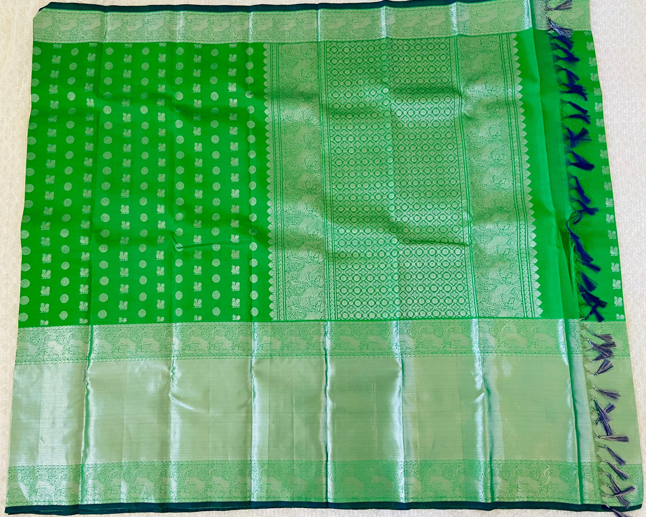 Handloom dark pastel green kanchipuram/Kanchivaram pure silk saree | Silk Mark | Ships from California