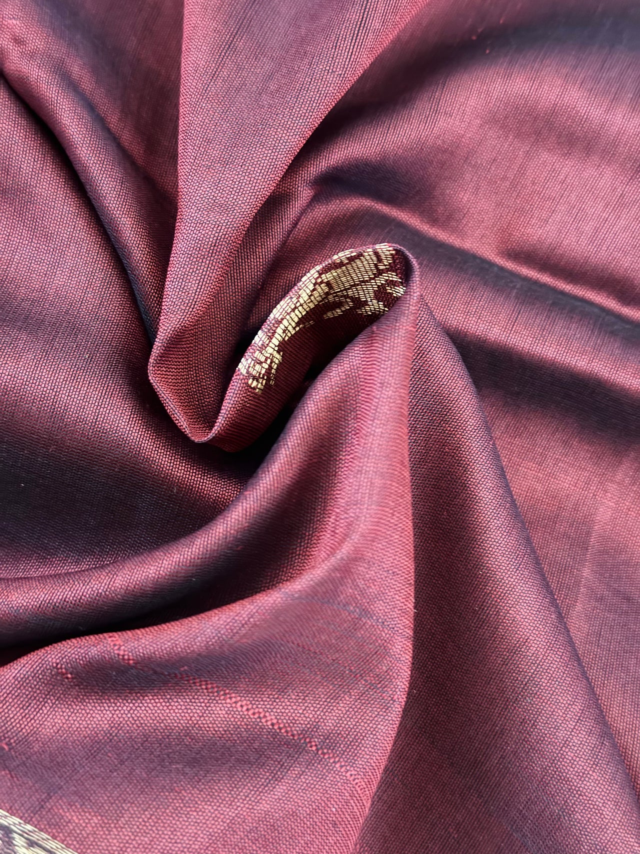 ShopNaya Exclusive | Pure Mulberry Silk Saree | Maroon | Light Weight | Gold Zari | Handwoven | Ships from California | Anamniya