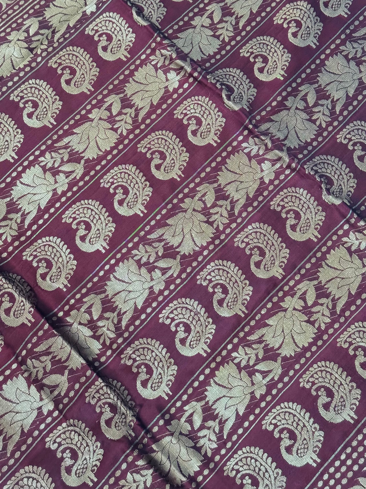 ShopNaya Exclusive | Pure Mulberry Silk Saree | Maroon | Light Weight | Gold Zari | Handwoven | Ships from California | Anamniya